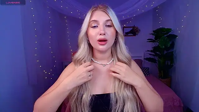 Evacadooo online show from July 23, 3:15 am