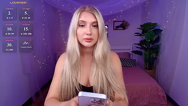 Evacadooo online show from July 7, 2:58 am