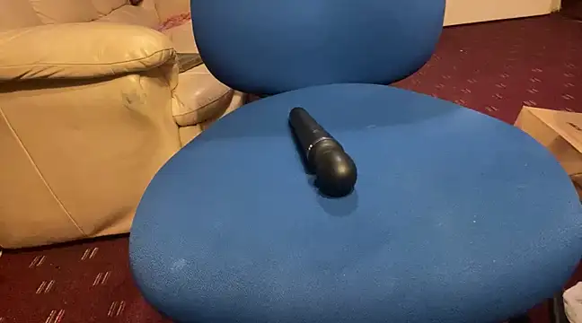 Snapshot of iveedie017 chatting on December 29, 11:39 pm iveedie017 online show from December 29, 11:39 pm