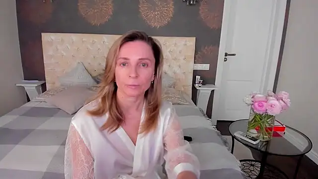 AllisonWilliams online show from April 16, 4:08 pm