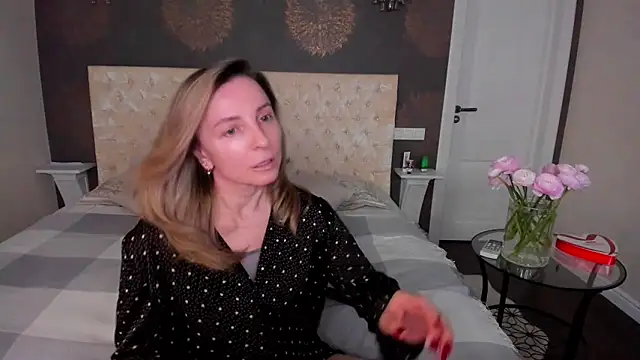 AllisonWilliams online show from April 13, 5:17 pm