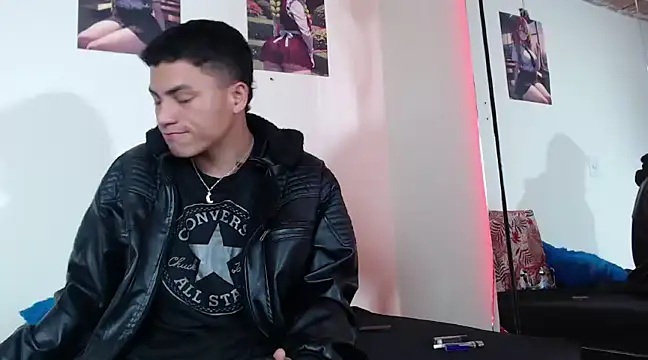 Andres thompson22 online show from December 13, 2:21 am