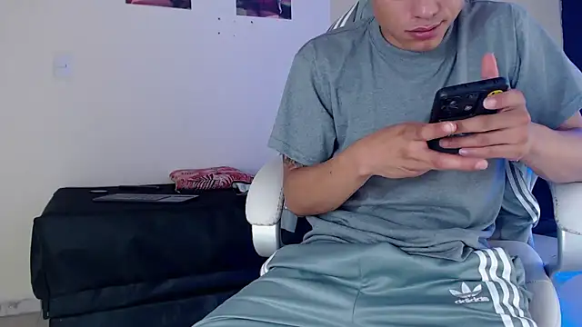 Andres thompson22 online show from December 22, 4:28 am