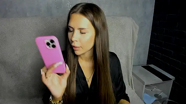 Snapshot of SuraMune chatting on March 10, 3:38 pm SuraMune online show from March 10, 3:38 pm