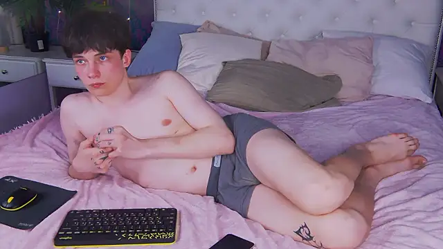 iwillfall online show from March 21, 8:02 pm