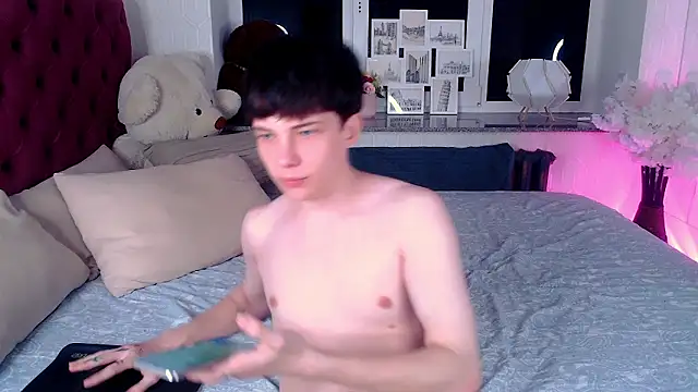 iwillfall online show from March 10, 6:28 am