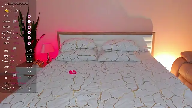 skinny sissss online show from October 31, 10:45 am