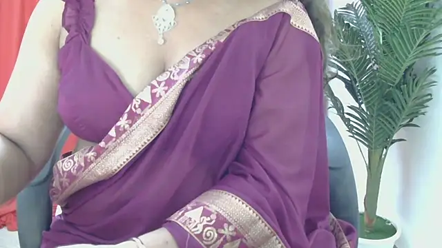 indian anu mallu online show from November 19, 4:56 am