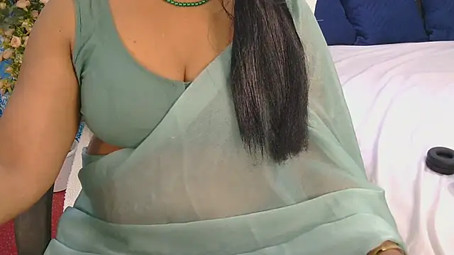 Snapshot of indian_anu_mallu chatting on July 16, 11:07 am indian anu mallu online show from July 16, 11:07 am