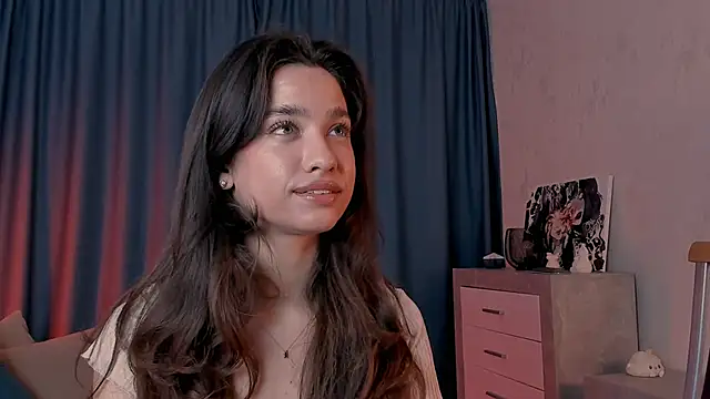 EmeliaReaper online show from October 13, 9:05 pm