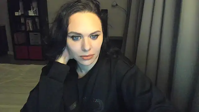 Snapshot of MollyCheiz chatting on March 5, 9:15 pm MollyCheiz online show from March 5, 9:15 pm