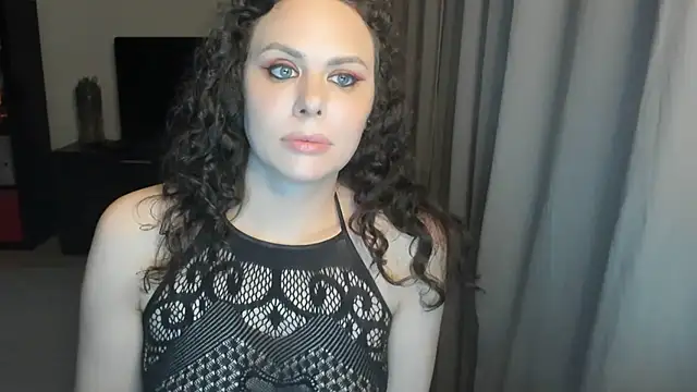 Snapshot of MollyCheiz chatting on June 6, 8:36 pm MollyCheiz online show from June 6, 8:36 pm