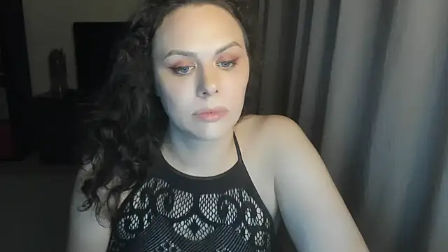 Snapshot of MollyCheiz chatting on June 13, 9:02 pm MollyCheiz online show from June 13, 9:02 pm