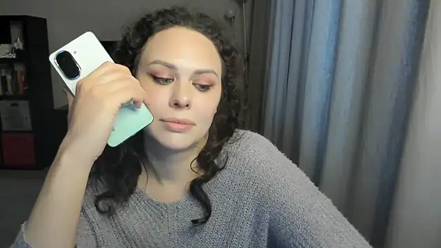 MollyCheiz online show from May 31, 6:09 pm