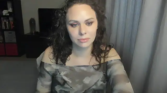 MollyCheiz online show from May 25, 4:49 pm