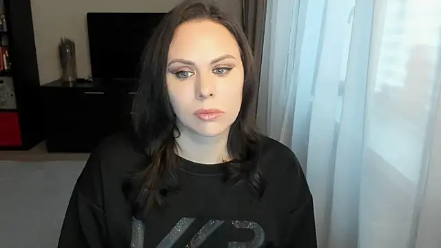 Snapshot of MollyCheiz chatting on November 13, 10:19 am MollyCheiz online show from November 13, 10:19 am