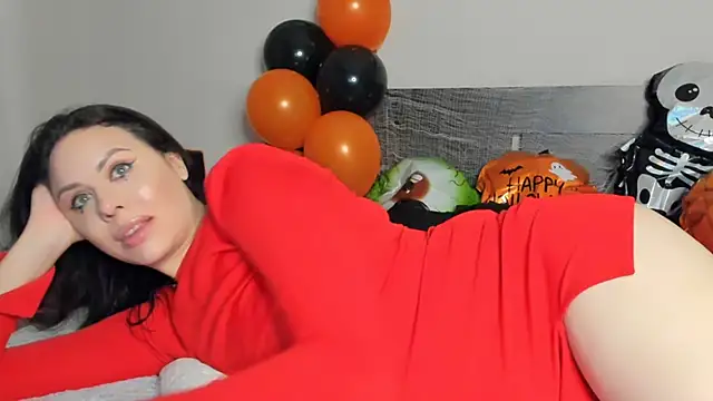 Snapshot of MollyCheiz chatting on October 31, 4:36 pm MollyCheiz online show from October 31, 4:36 pm