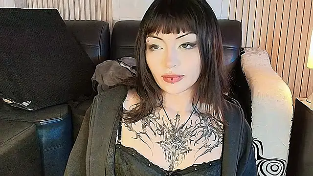 honney dark online show from May 25, 3:00 pm