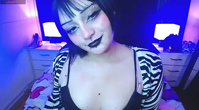 Snapshot of honney_dark chatting on January 31, 3:20 am honney dark online show from January 31, 3:20 am