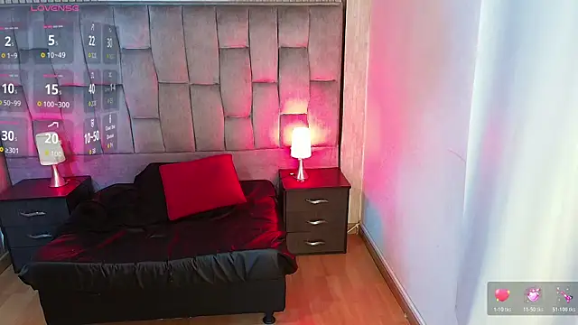 honney dark online show from April 11, 12:09 pm