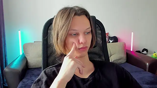 Ostin meow online show from April 5, 8:54 am