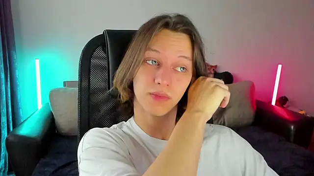 Ostin meow online show from April 13, 12:31 pm