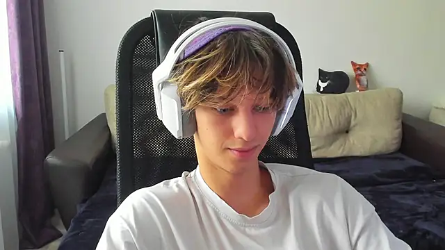 Ostin meow online show from October 10, 8:37 am