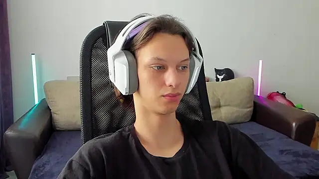 Ostin meow online show from March 2, 5:08 am