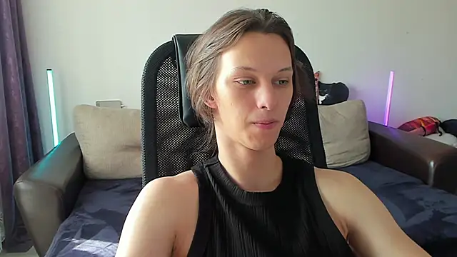 Snapshot of Ostin_meow chatting on June 12, 10:46 am Ostin meow online show from June 12, 10:46 am
