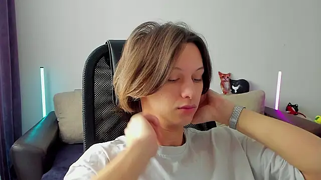 Ostin meow online show from March 12, 4:18 am