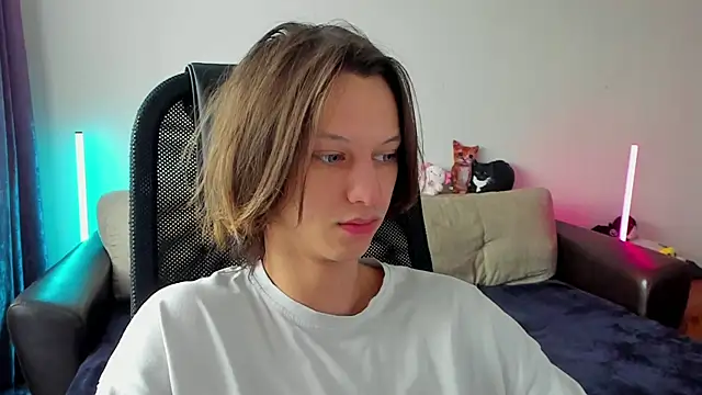 Ostin meow online show from April 12, 10:29 am