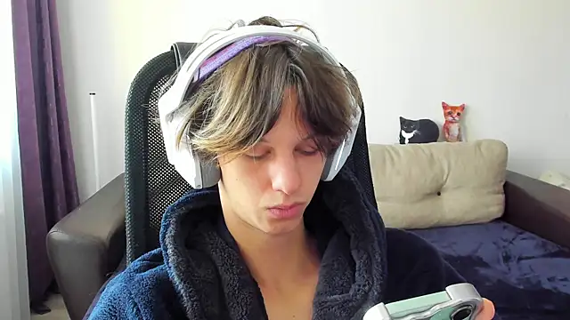 Ostin meow online show from October 19, 8:39 am