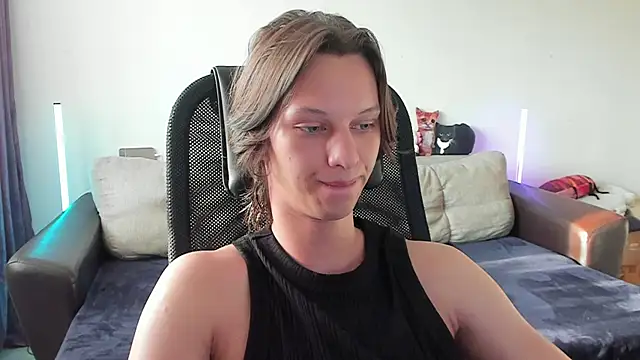 Snapshot of Ostin_meow chatting on June 14, 1:01 pm Ostin meow online show from June 14, 1:01 pm
