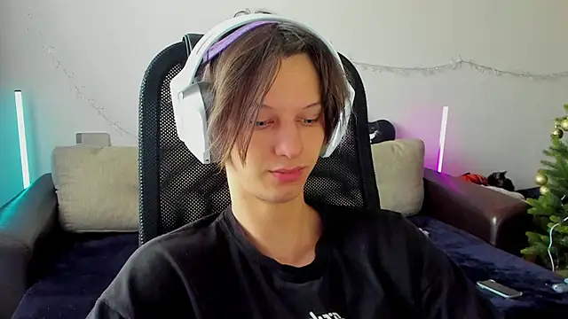 Ostin meow online show from January 8, 6:19 am