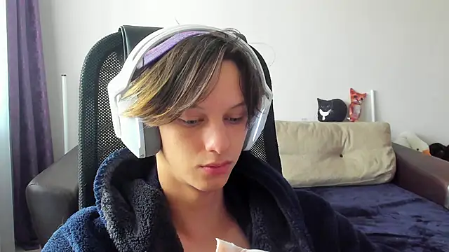 Ostin meow online show from October 29, 7:18 am