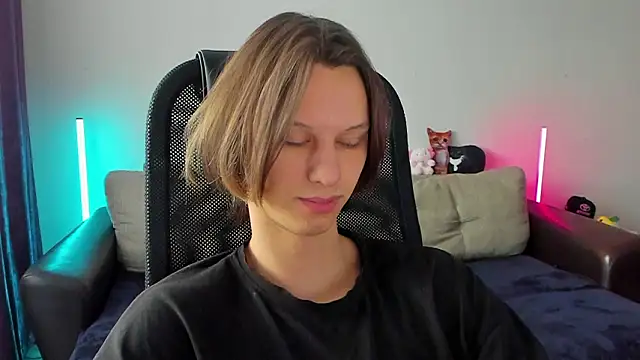 Ostin meow online show from March 23, 2:22 am