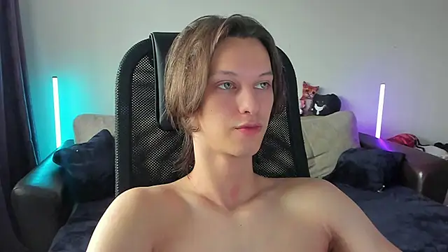 Snapshot of Ostin_meow chatting on July 5, 12:45 pm Ostin meow online show from July 5, 12:45 pm