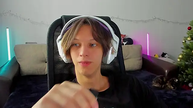 Ostin meow online show from December 21, 6:04 am