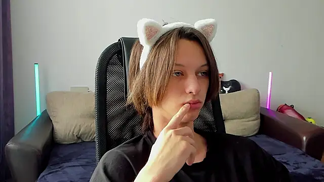 Ostin meow online show from March 6, 8:42 am