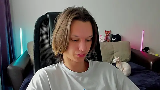 Ostin meow online show from April 10, 9:49 am