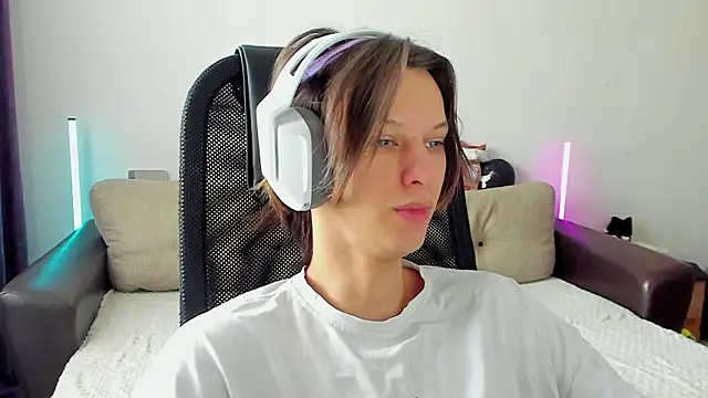 Ostin meow online show from February 13, 5:18 am