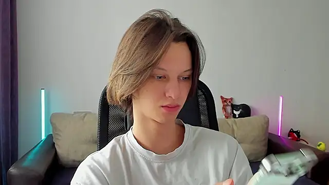 Ostin meow online show from March 13, 7:24 am