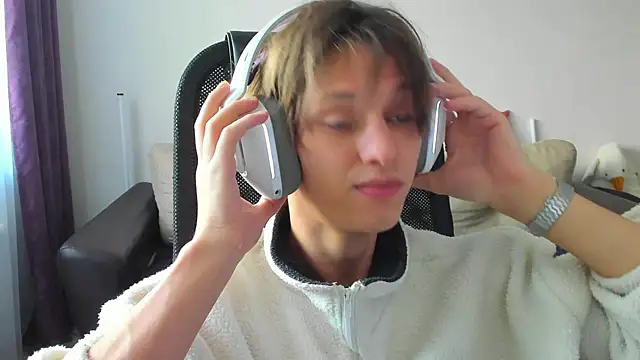 Ostin meow online show from October 3, 8:16 am