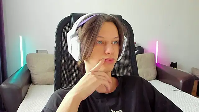 Ostin meow online show from February 12, 4:34 am