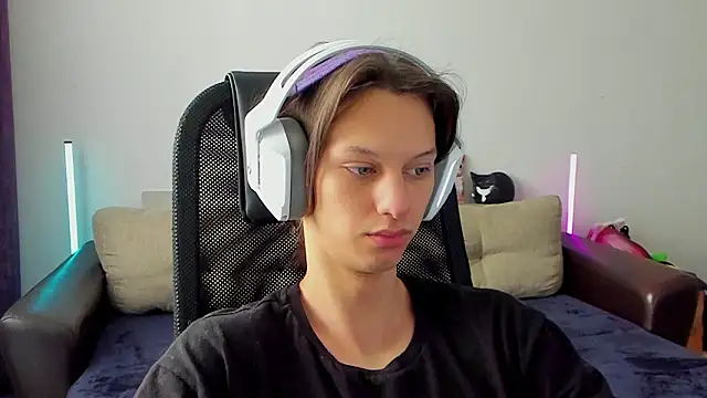 Ostin meow online show from March 3, 7:48 am