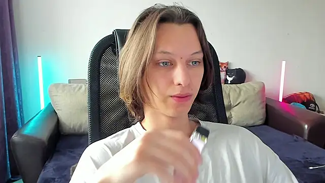 Ostin meow online show from May 17, 8:47 am