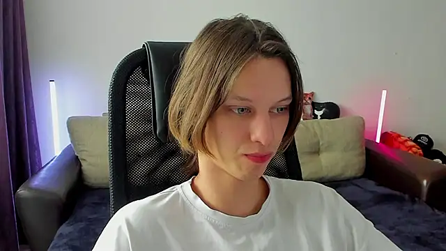 Ostin meow online show from March 16, 5:37 am