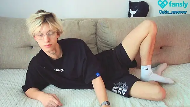 Ostin meow online show from February 25, 8:14 am