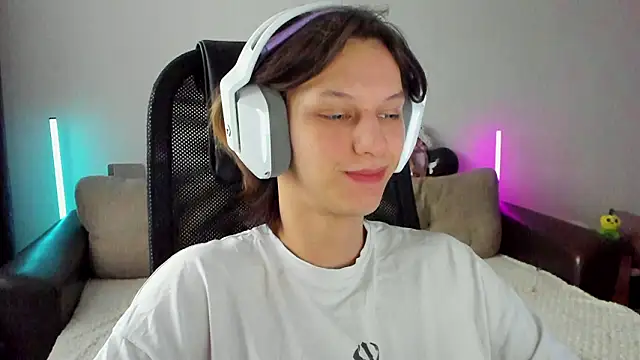 Ostin meow online show from February 10, 7:07 am