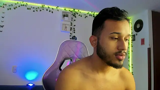 Raf brunette online show from December 28, 2:21 pm